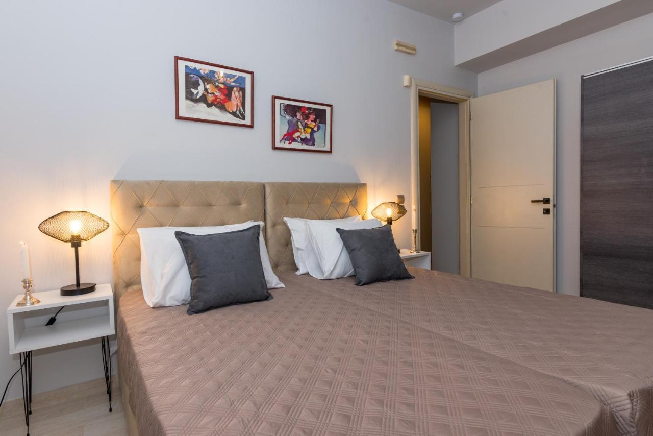 Villa Moonstone Mouzákion Екстериор снимка