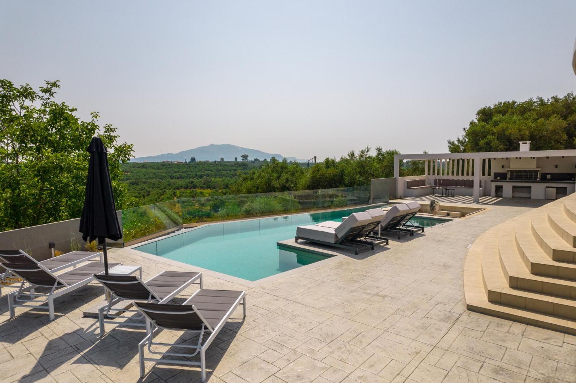Villa Moonstone Mouzákion Екстериор снимка