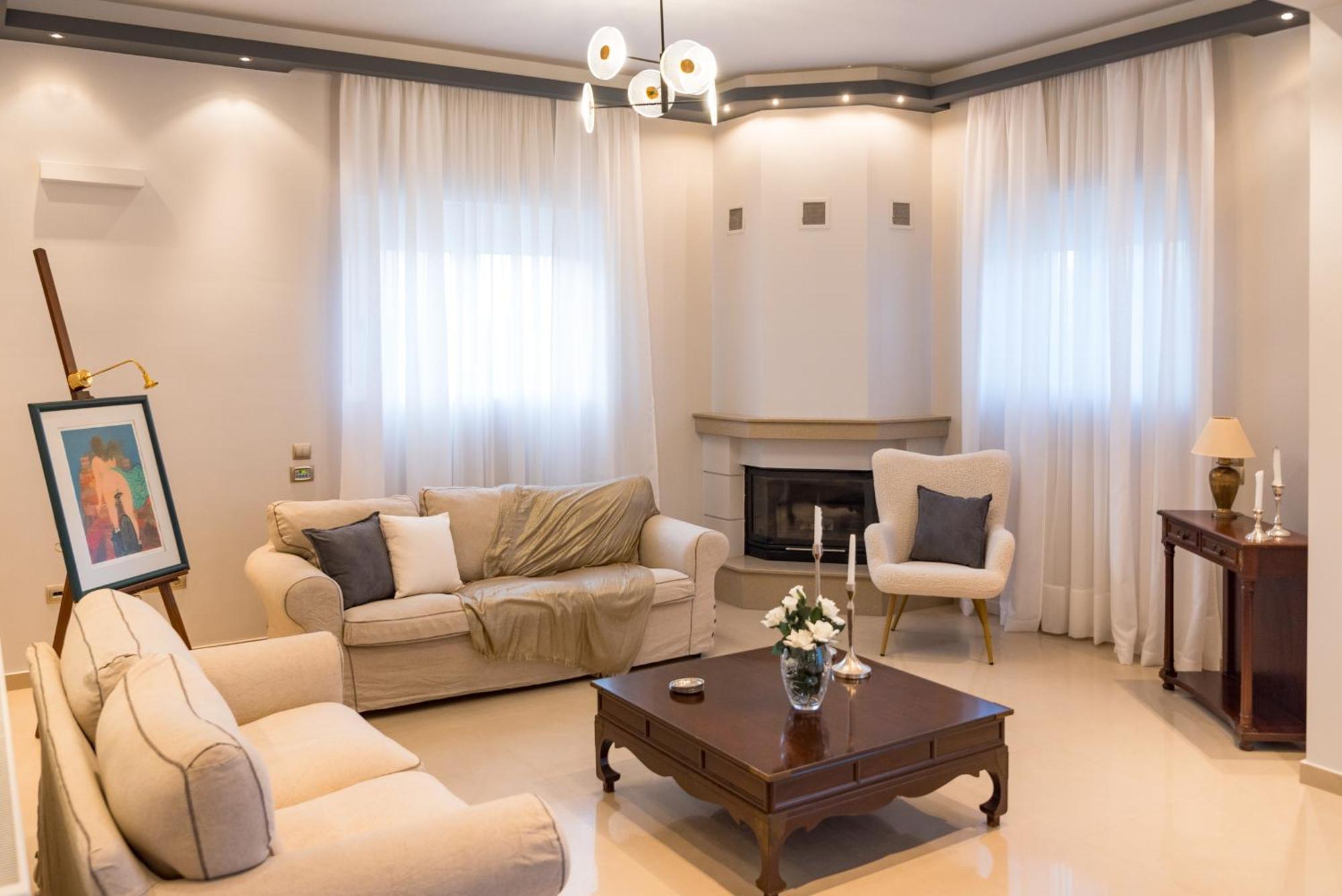 Villa Moonstone Mouzákion Екстериор снимка
